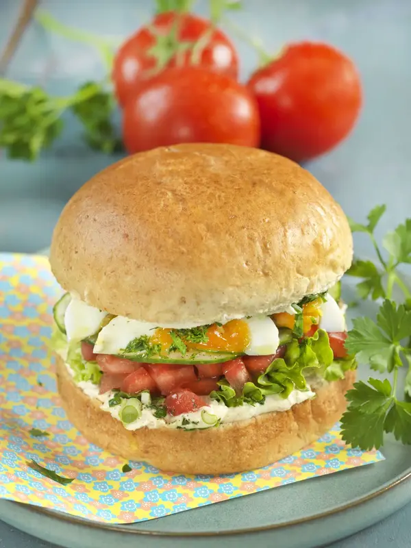 Sandwichs crudités et houmous très sésame